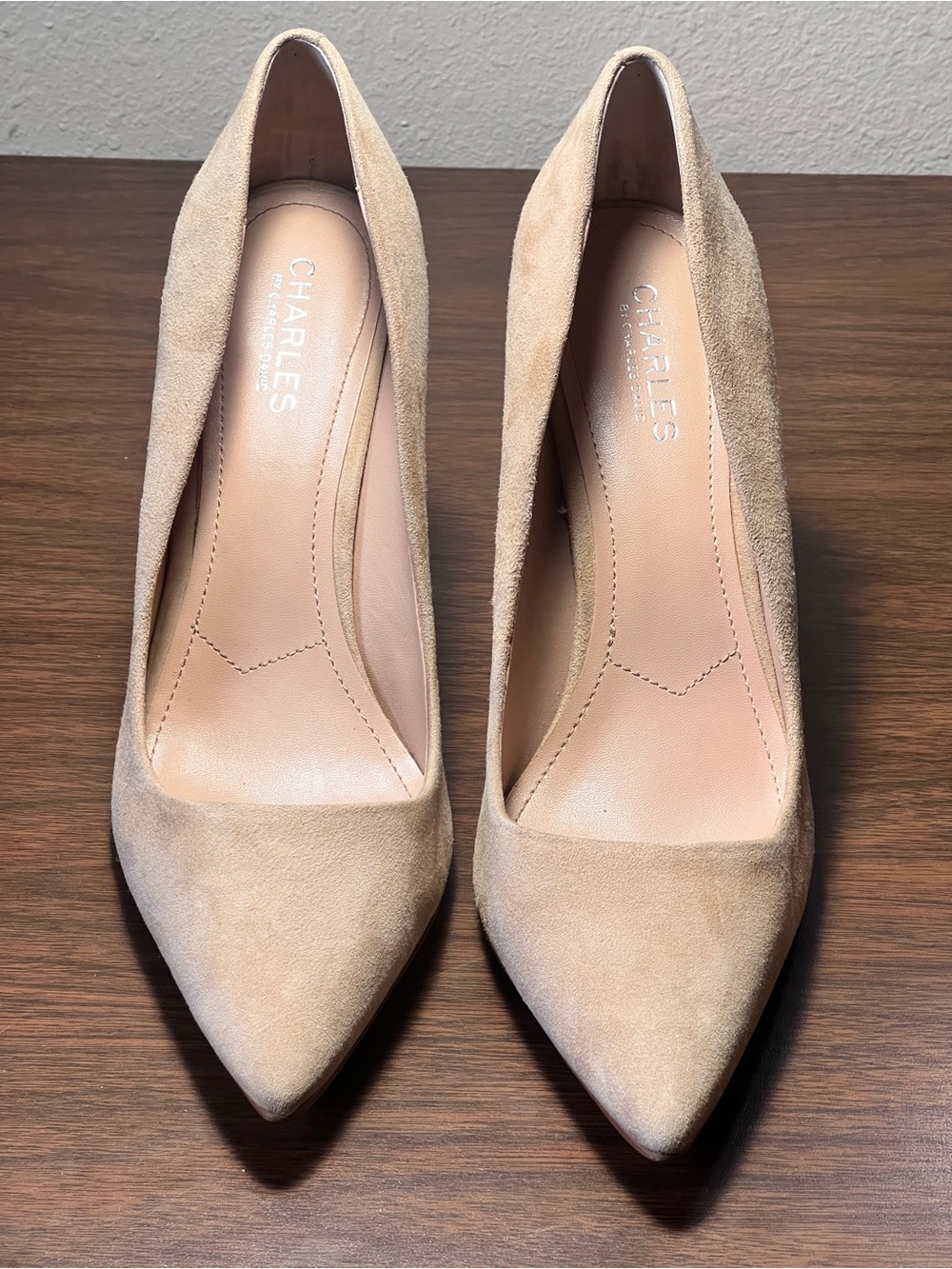 Charles by Charles David Beige Suede Pumps - Size 11